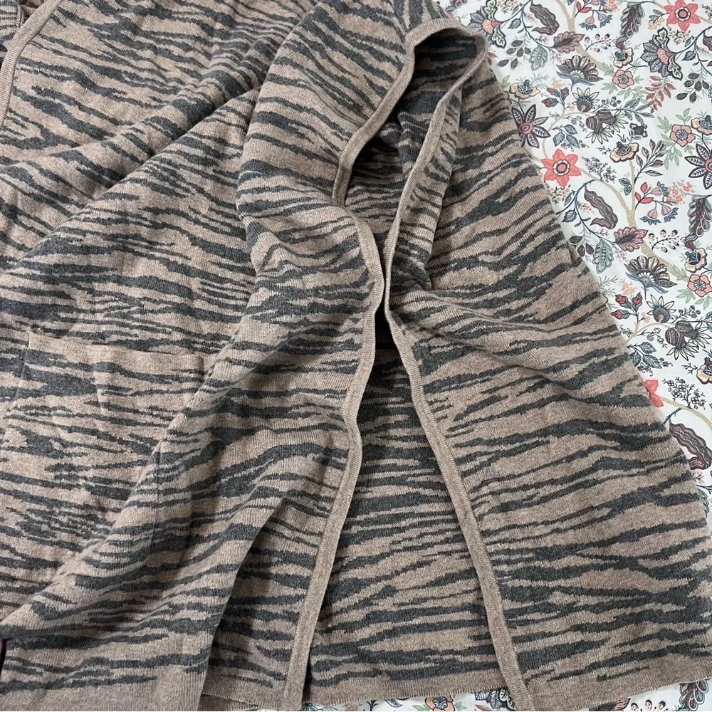 Soft Surrounding Poncho Sweater One Size Wool Cashmere Go Lively Zebra Wrap